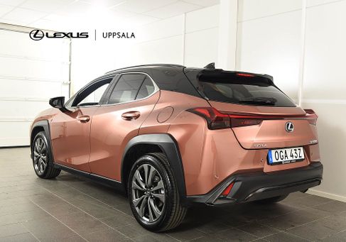 Lexus UX, 2025