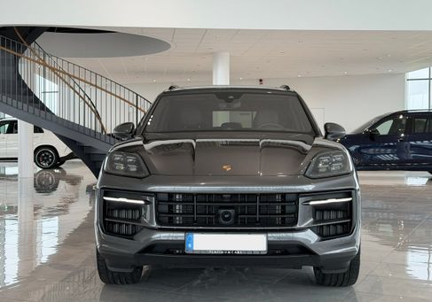 Porsche Cayenne, 2025