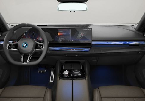 BMW 550, 2025