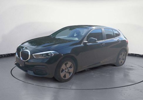 BMW 118, 2022