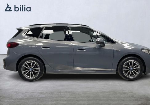BMW 230, 2023