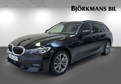 BMW 330, 2021
