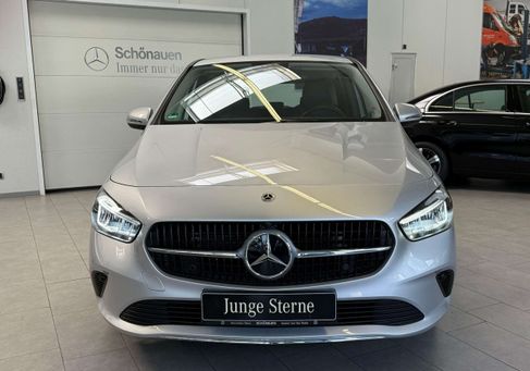 Mercedes-Benz B 180, 2023