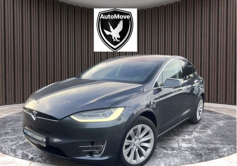 Tesla Model X, 2017