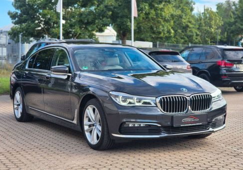 BMW 740, 2018 3