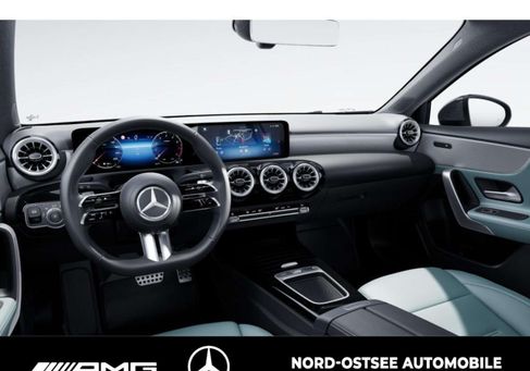 Mercedes-Benz A 200, 2023