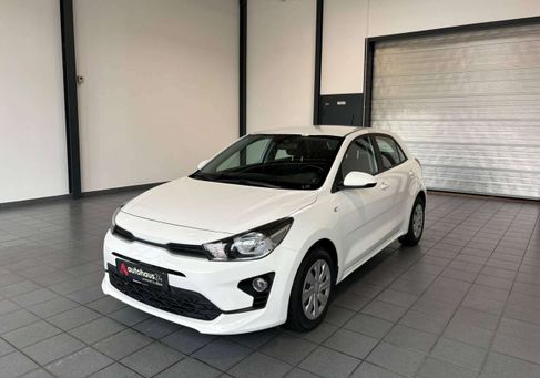 Kia Rio, 2023 3