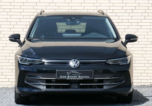 Volkswagen Golf, 2024 3