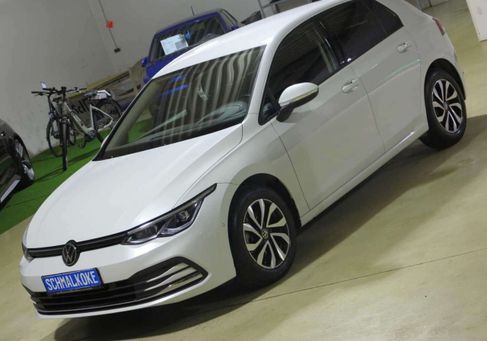 Volkswagen Golf, 2023
