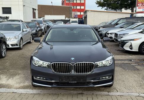 BMW 740, 2017