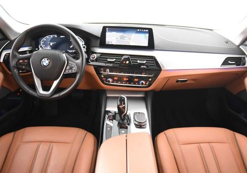BMW 530, 2020