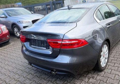 Jaguar XE, 2019