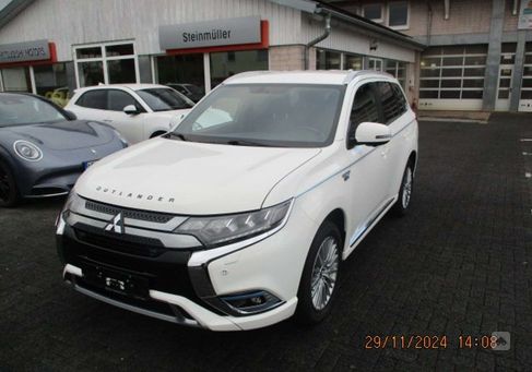 Mitsubishi Outlander, 2020