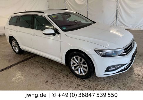 Volkswagen Passat Variant, 2022