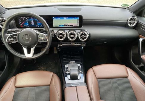 Mercedes-Benz A 180, 2020