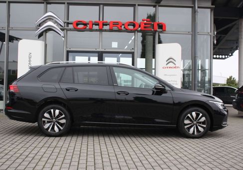 Volkswagen Golf, 2024 3