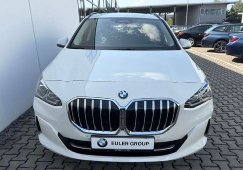 BMW 220, 2025 2