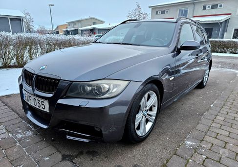 BMW 330, 2008