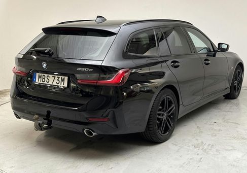 BMW 330, 2022