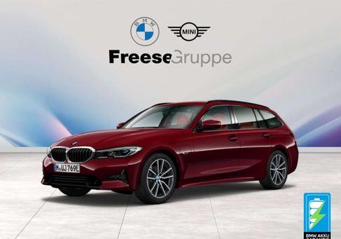 BMW 330, 2022