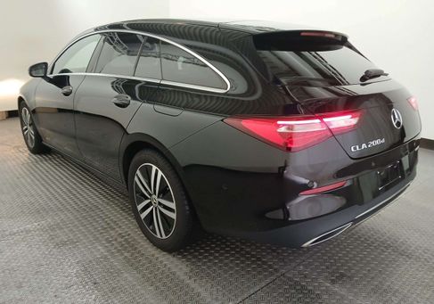 Mercedes-Benz CLA 200, 2022