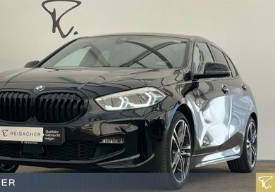 BMW 118, 2022