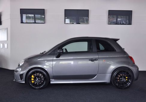Abarth 695, 2023 3
