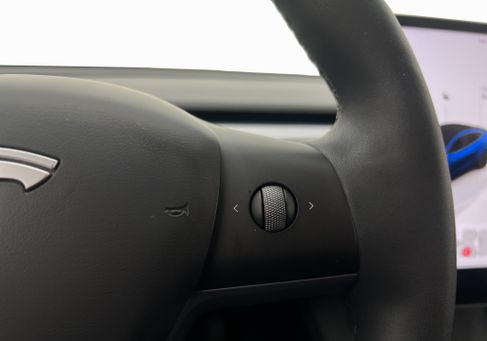 Tesla Model Y, 2023 3