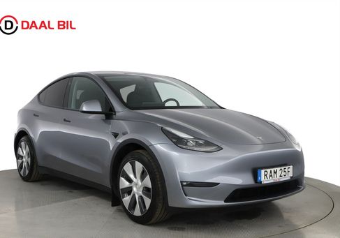 Tesla Model Y, 2023