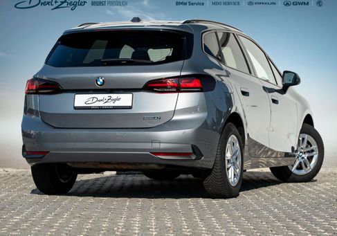BMW 220, 2025 3