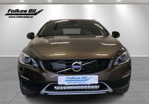 Volvo V60 Cross Country, 2018