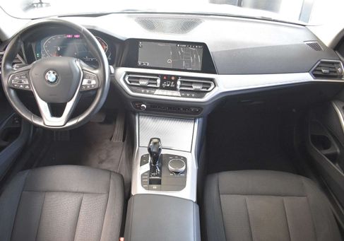 BMW 320, 2021