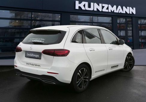 Mercedes-Benz B 180, 2026 3