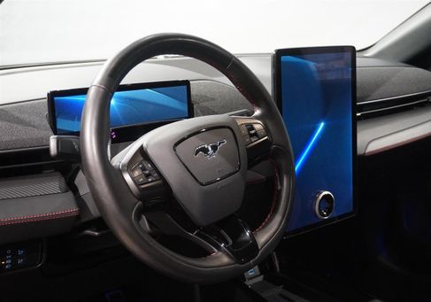 Ford Mustang Mach-E, 2021
