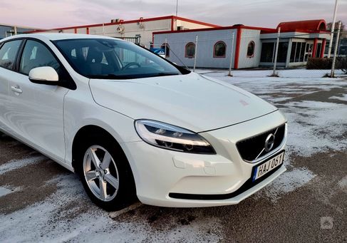 Volvo V40, 2017