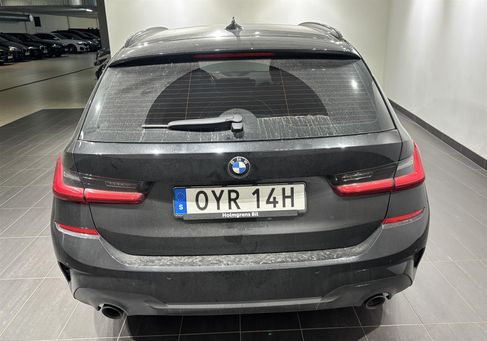 BMW 330, 2021 2