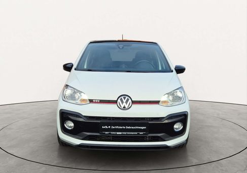 Volkswagen up!, 2018