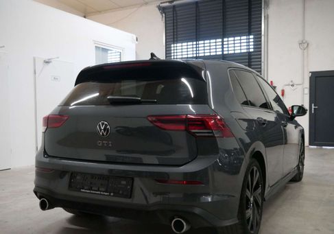 Volkswagen Golf, 2024