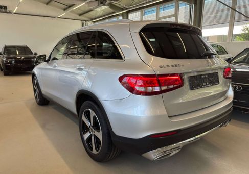 Mercedes-Benz GLC 220, 2019 3