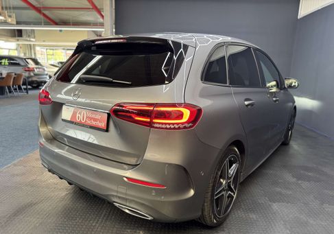 Mercedes-Benz B 180, 2021