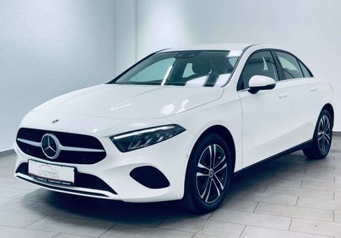 Mercedes-Benz A 250, 2023