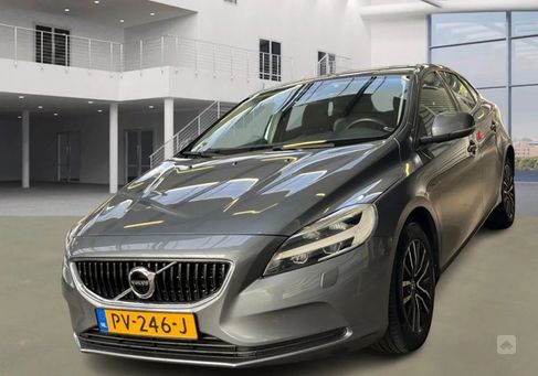 Volvo V40, 2017