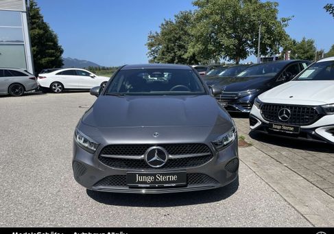 Mercedes-Benz A 180, 2025