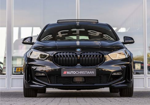 BMW 120, 2023