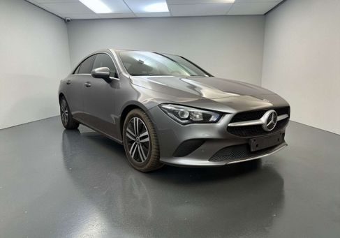 Mercedes-Benz CLA 180, 2022