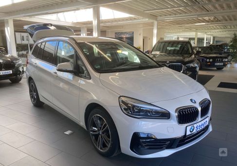 BMW 220, 2021