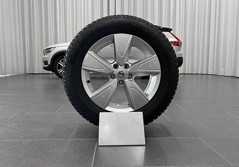 Volvo XC40, 2021 3