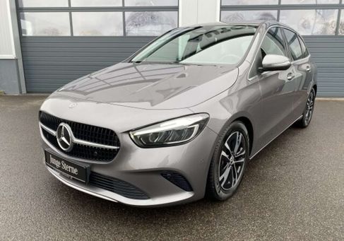 Mercedes-Benz B 180, 2024