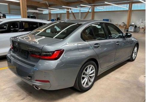 BMW 320, 2023 3