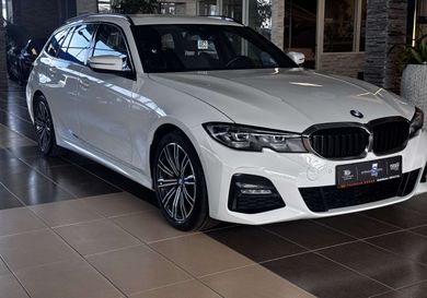 BMW 330, 2022